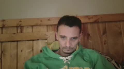 Snapshot of bennymn chatting on February 2025 03:54:01 AM benny and innocentvixon online show from February 2025 03:54:01 AM