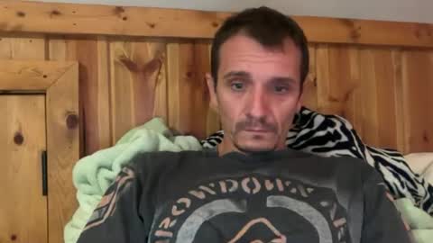 Snapshot of bennymn chatting on June 2026 04:55:01 PM benny and innocentvixon online show from June 2026 04:55:01 PM