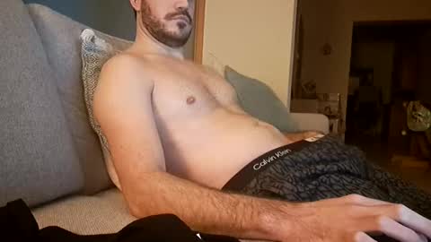 Snapshot of benoitgmx12 chatting on January 2025 07:18:01 PM benoitgmx12 online show from January 2025 07:18:01 PM