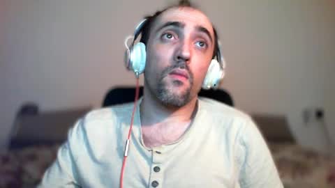 Snapshot of bentish chatting on July 2026 06:44:01 PM bentish online show from July 2026 06:44:01 PM