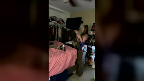 bentleyyjames007 online show from December 2025 02:35:01 PM