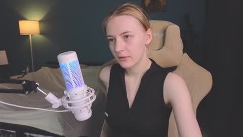 Snapshot of benty_bunny chatting on January 2025 11:30:02 AM Alice online show from January 2025 11:30:02 AM