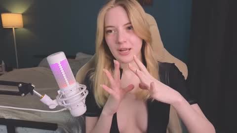 Snapshot of benty_bunny chatting on March 2025 10:37:02 AM Alice online show from March 2025 10:37:02 AM