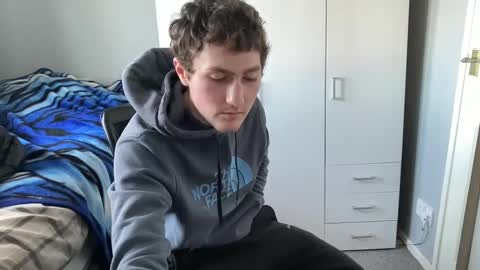 Snapshot of benwardle123 chatting on February 2025 04:10:01 PM READ MY BIO ---  --- READ MY BIO online show from February 2025 04:10:01 PM