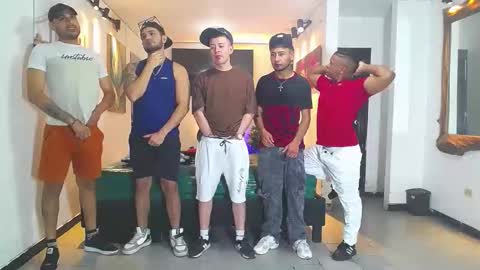 benz boys online show from December 2025 01:07:01 PM