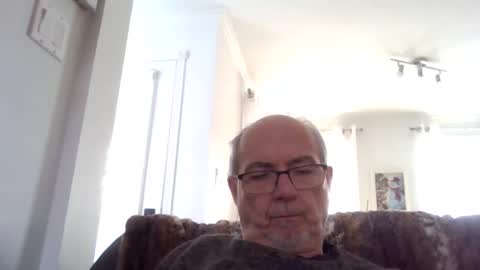 bernard1102 online show from December 2024 06:59:02 PM