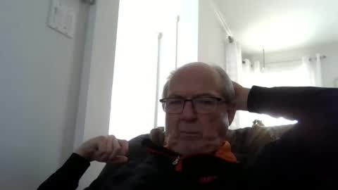 bernard1102 online show from February 2025 06:52:02 PM