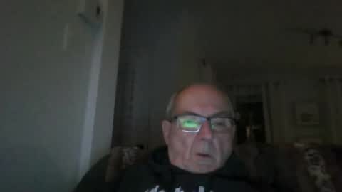 bernard1102 online show from September 2025 12:12:01 AM