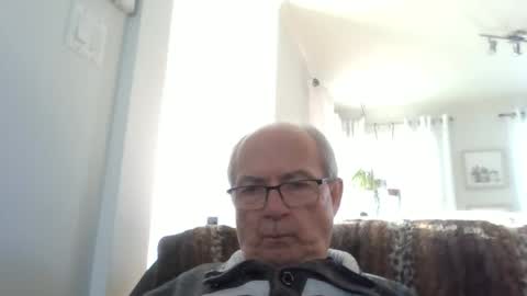 bernard1102 online show from February 2026 04:05:02 PM