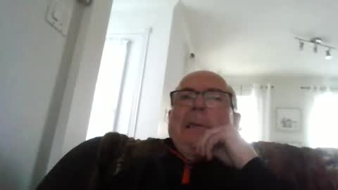 bernard1102 online show from April 2026 10:01:02 PM