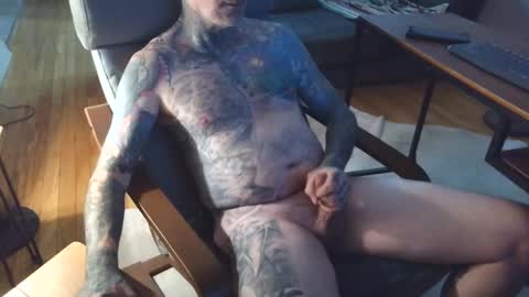 Snapshot of bernhard666 chatting on October 2025 01:20:01 PM bernhard666 online show from October 2025 01:20:01 PM