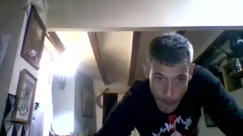 bernichaos77 online show from December 2025 12:40:01 AM