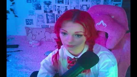 BerrieKitten online show from November 2025 04:39:02 PM