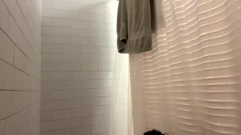 berriess_ online show from April 2026 11:49:02 AM