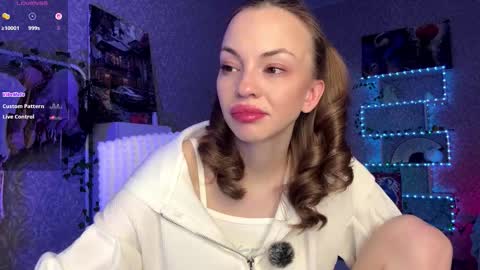 Sofia online show from November 2025 05:19:02 AM