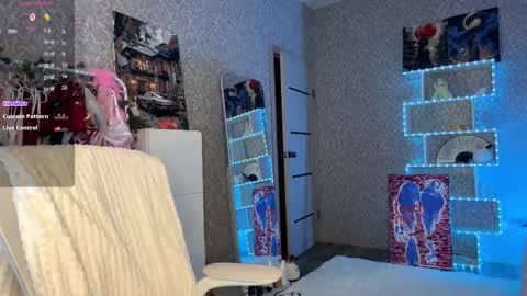 Sofia online show from November 2025 05:18:01 AM