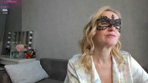 Snapshot of best__angelica chatting on November 2025 03:12:01 PM best__angelica online show from November 2025 03:12:01 PM