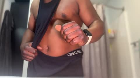 Snapshot of bestkeptsecre_t chatting on January 2025 08:00:01 PM bestkeptsecre t online show from January 2025 08:00:01 PM