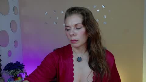 Snapshot of betsy_anub chatting on May 2026 10:37:01 PM LINDA online show from May 2026 10:37:01 PM