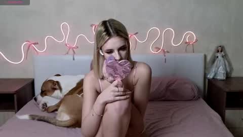 Betty and Oscar online show from December 2025 09:51:01 AM