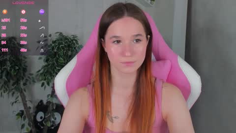 Snapshot of betty_nicolsson chatting on November 2025 10:25:01 AM Eva online show from November 2025 10:25:01 AM