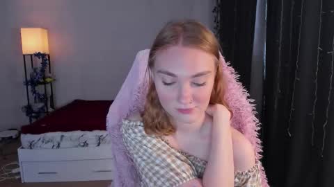 Snapshot of betty_witchy chatting on December 2025 03:34:01 AM Dory make me happier online show from December 2025 03:34:01 AM