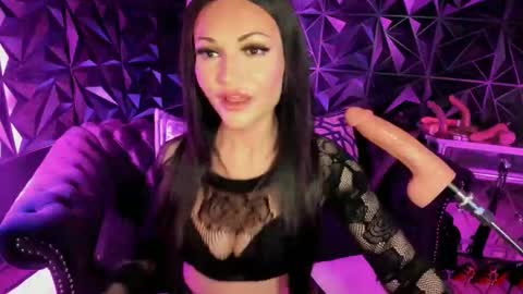 Snapshot of bettybishop chatting on December 2025 02:19:01 AM NatashaxoBangs online show from December 2025 02:19:01 AM