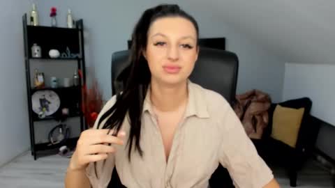 bettyjamess online show from November 2025 05:07:02 AM