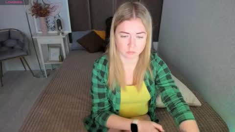 Mila Sweet online show from November 2025 05:07:02 AM