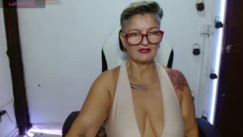 Snapshot of bety_cum3 chatting on June 2026 03:35:02 PM bibiana online show from June 2026 03:35:02 PM