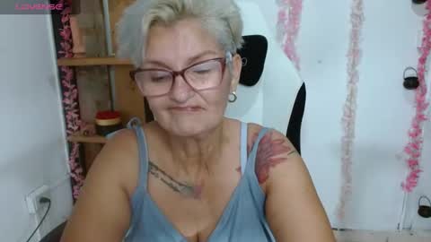 Snapshot of bety_cum3 chatting on July 2026 05:37:02 PM bibiana online show from July 2026 05:37:02 PM