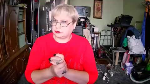 BeverlyQCynia online show from November 2025 12:03:01 PM