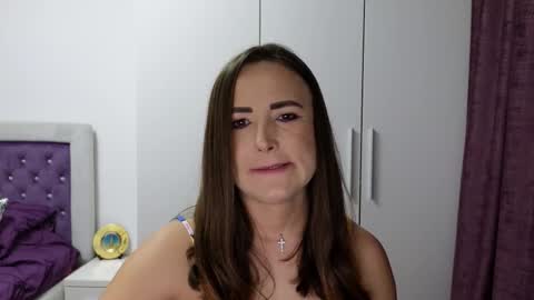   BeyonceDoll       Twitter DollBeyonce    online show from March 2026 07:50:02 PM