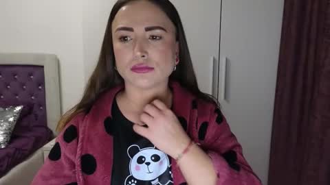   BeyonceDoll       Twitter DollBeyonce    online show from March 2026 08:12:01 PM