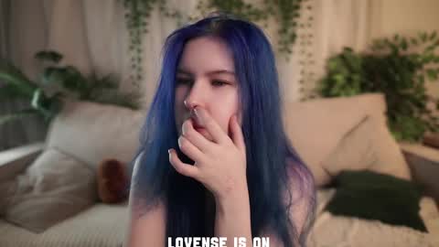 Eliz online show from December 2025 01:44:02 AM