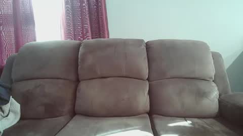 Snapshot of bezzlebub chatting on December 2024 03:46:02 PM throbinhood online show from December 2024 03:46:02 PM