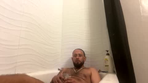 bgonzo_1118 online show from December 2025 11:44:02 PM