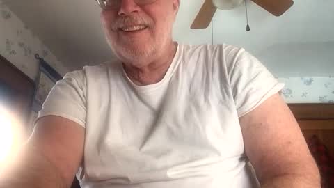 Snapshot of bhsurfer3 chatting on February 2025 02:02:01 PM bhsurfer3 online show from February 2025 02:02:01 PM