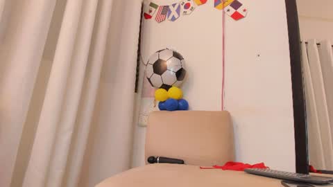 Snapshot of biancaloors chatting on June 2026 08:28:01 AM Bianca online show from June 2026 08:28:01 AM