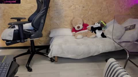 Biancastrong.. IGThebiancastrong online show from February 2025 05:42:02 AM