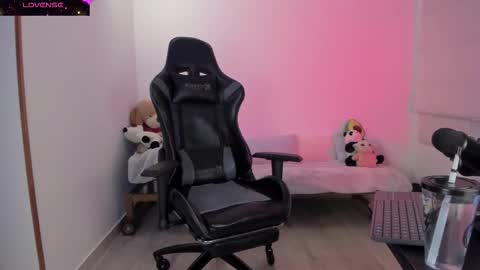 Biancastrong.. IGThebiancastrong online show from October 2025 02:12:02 AM