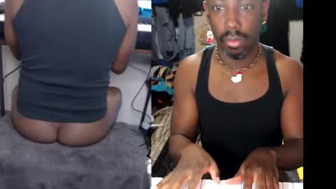 Snapshot of bicepsandfrot chatting on September 2025 02:59:01 AM BicepsandFrot online show from September 2025 02:59:01 AM