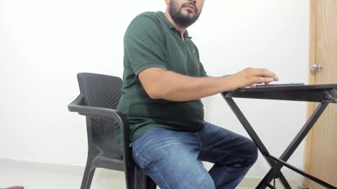 Tommy online show from September 2025 03:22:01 AM