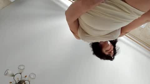 mom online show from March 2026 06:06:02 AM