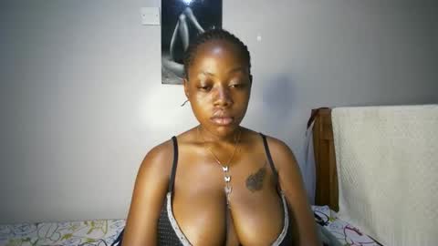 Snapshot of bigass001_ chatting on November 2025 12:42:02 AM bigass001_ online show from November 2025 12:42:02 AM