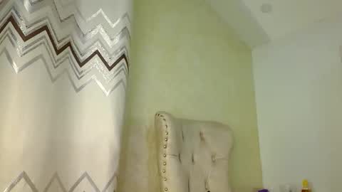 bigbaby004 online show from December 2025 07:00:01 PM