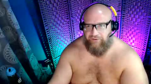 BigBear4Cuddles online show from July 2026 02:36:01 AM