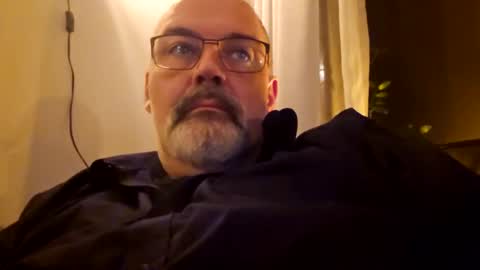 Snapshot of bigbibear88 chatting on February 2025 11:03:02 PM bigbibear88 online show from February 2025 11:03:02 PM