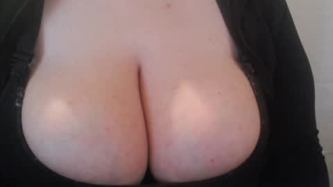 bigbittiesandfun online show from March 2025 01:21:02 AM