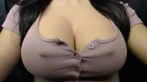 Ivy online show from October 2025 07:14:01 PM